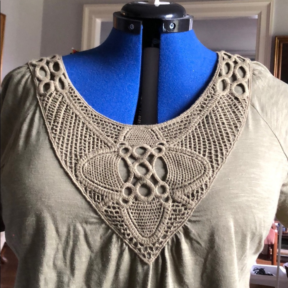 Olive green tee with lace/crochet detailing